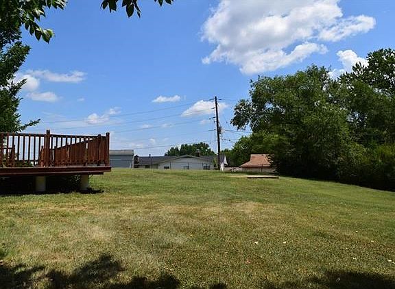 Yes, the yard is fenced all around. Gates on the driveway side.
