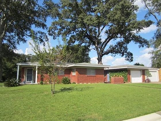 1st image of 517 E Barksdale Dr