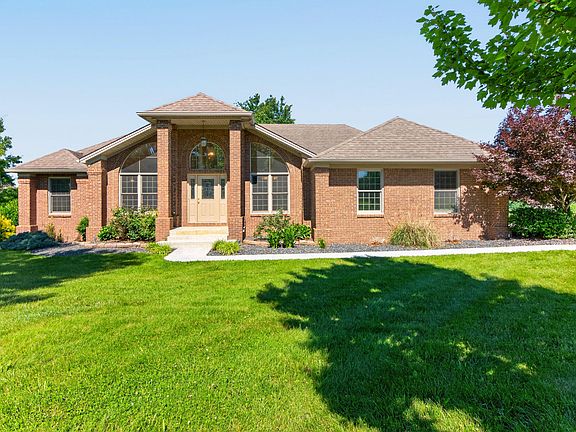 2nd image of 725 Sovereign Dr
