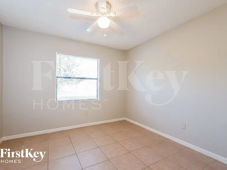 3208 Buckland St — Photo 10