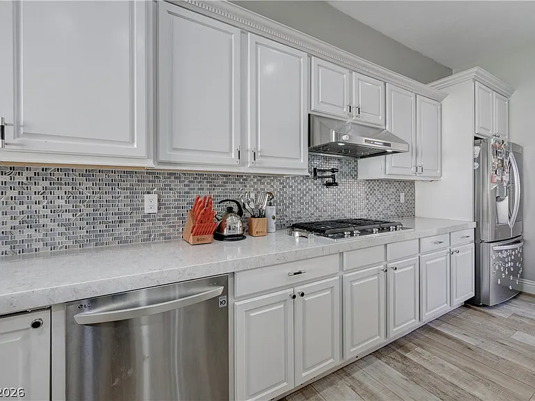9738 Bear Trap Ct — Photo 7