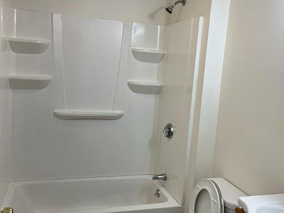5th image of 74 Marianna St Floor 1