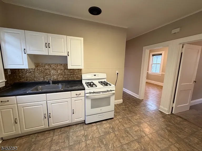 443 Erico Ave — Photo 9