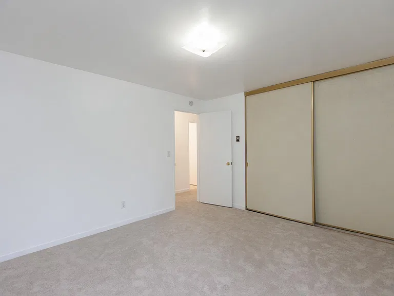 539 NE Ravenna Blvd #3 — Photo 11
