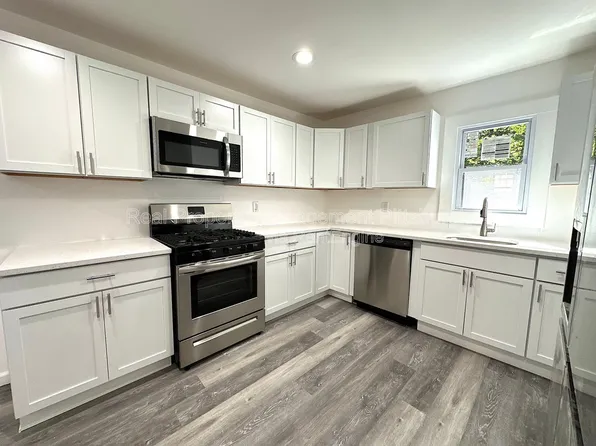 6184 Poketa Rd, Verona, PA 15147