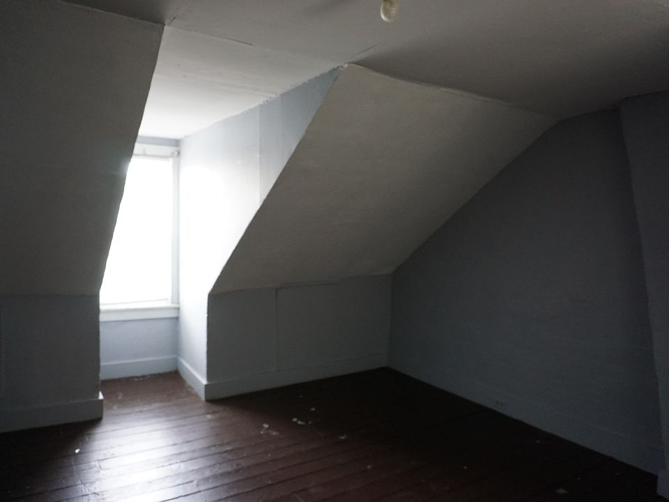 Building Photo 4
