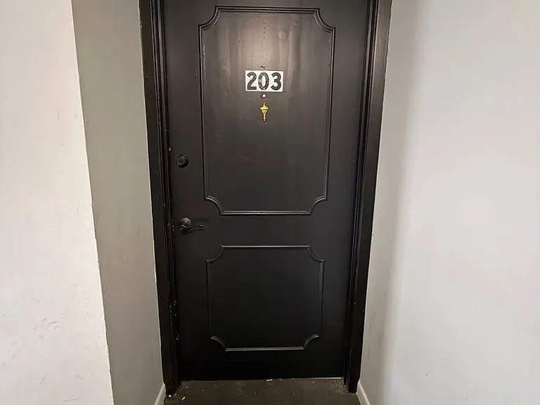 2101 Ottawa St — Photo 113