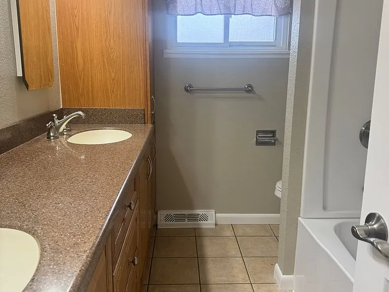 4103 Everton Dr — Photo 10