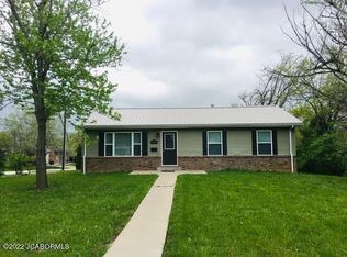 1105 Chippewa Dr, Fulton, MO 65251