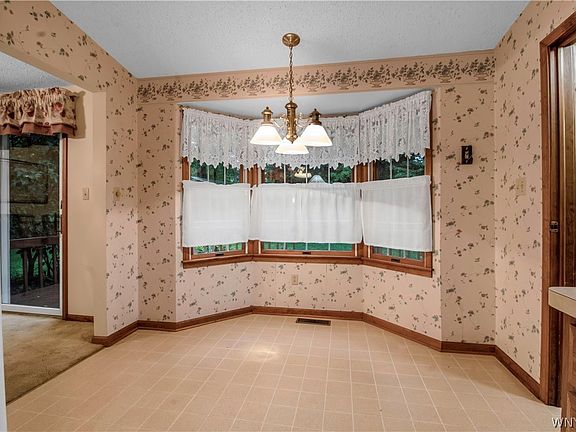 5th image of 8355 Cobblestone Ct