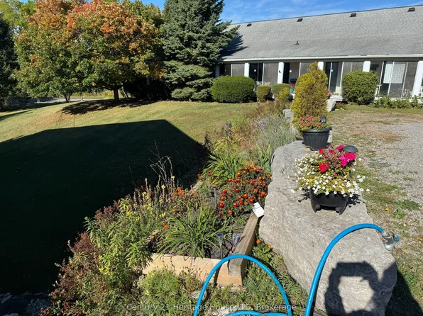 1022 Ridge Rd N #1, Fort Erie, ON L0S 1N0