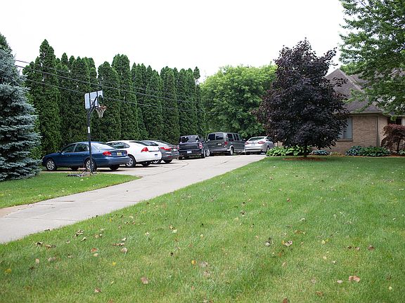 4th image of 755 W South Blvd