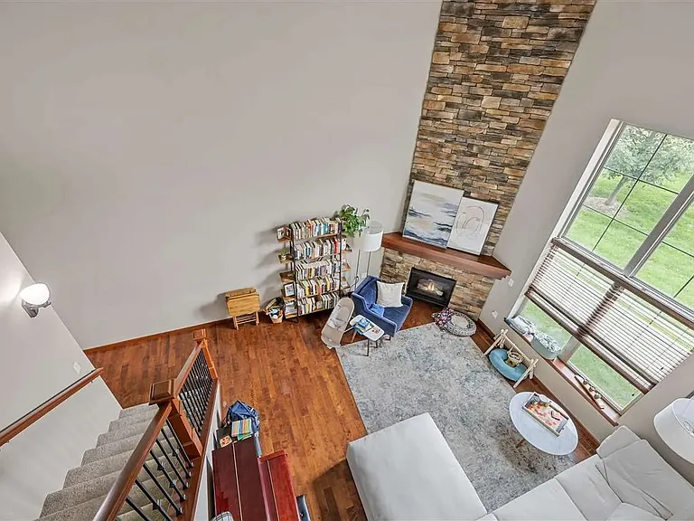 700 Mission Point Rd — Photo 17