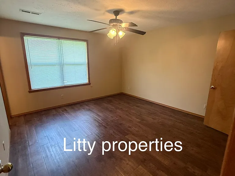 1505 Stonebrook Ct — Photo 9