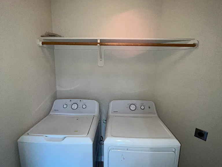 372 E Golf Pl #A — Photo 9