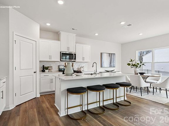 7th image of this home