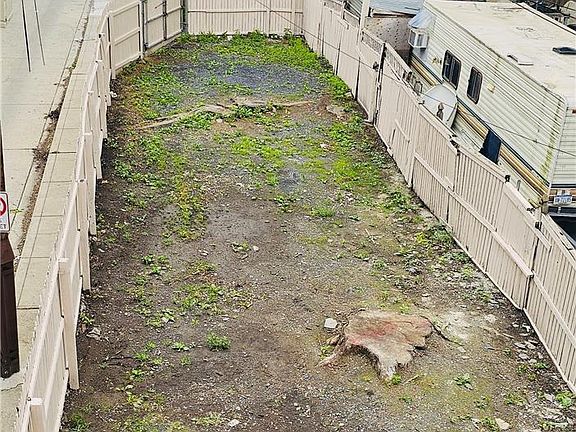 5th image of 223 N 8th St