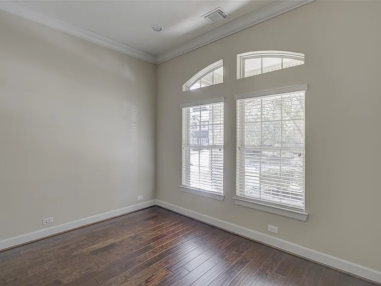 70 S Almondell Cir — Photo 7