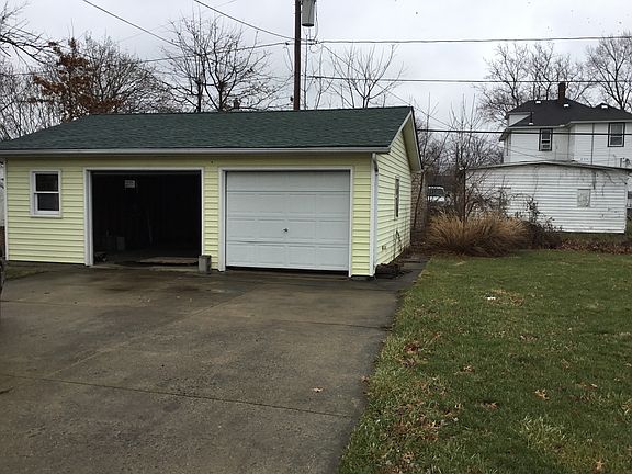 5th image of 236 Winckles St