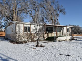 371 Johnson Rd, Selah, WA 98942