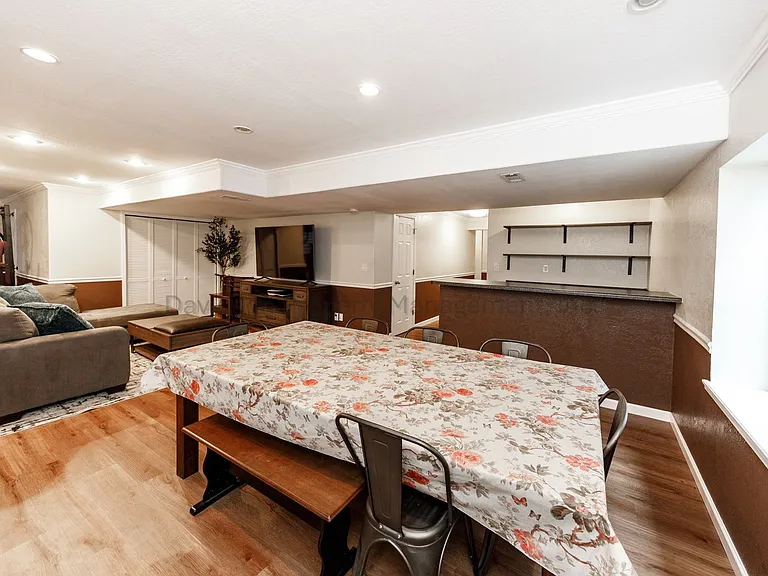 7724 Canyon Oak Dr — Photo 16