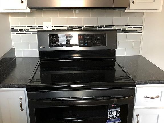 5th image of 5000 Mansfield Ln