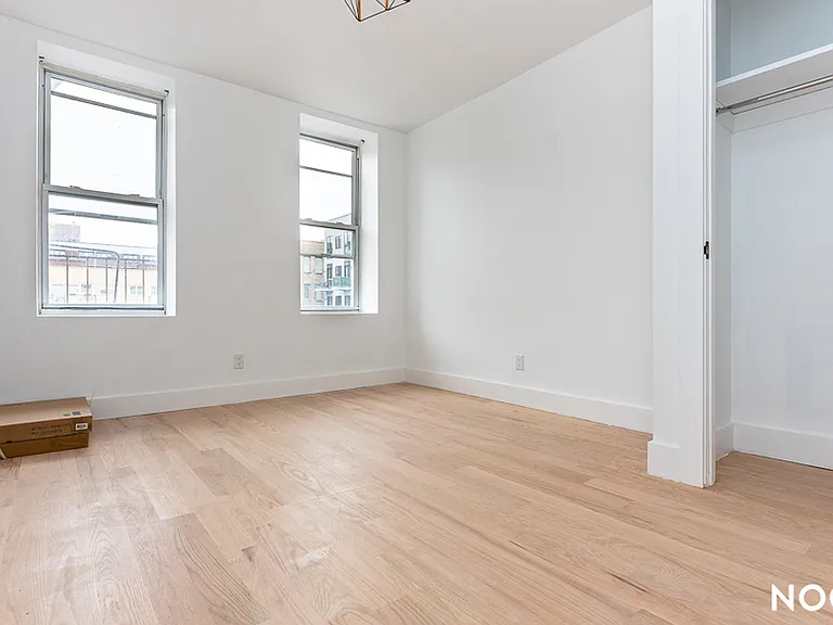 98 Moore St #3F — Photo 2