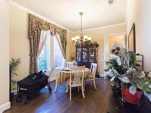 5th image of 2926 Oak Point Dr