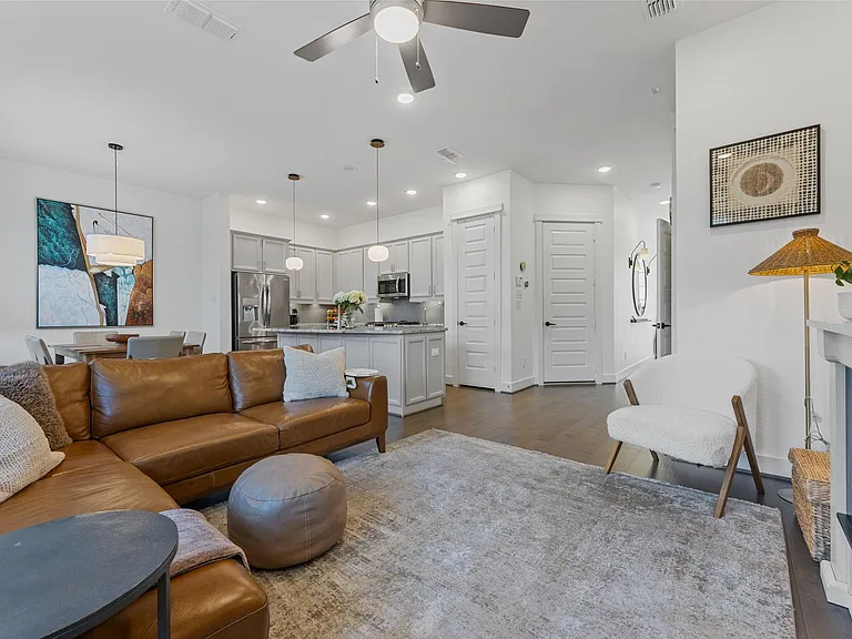 10930 Brambling Wood Dr — Photo 6