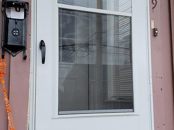 4th image of 1219 W 8th St