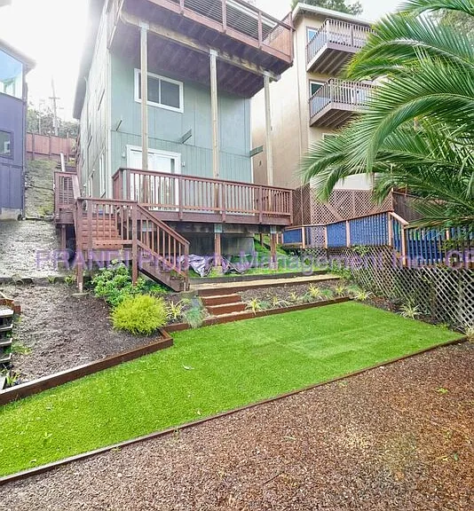 225 California Ave — Photo 2