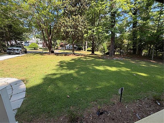 3rd image of 2190 Highview Rd SW