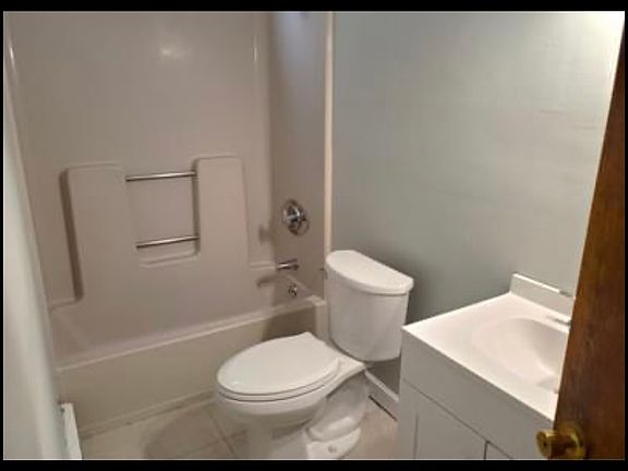 5th image of 2 Conduit St APT 1