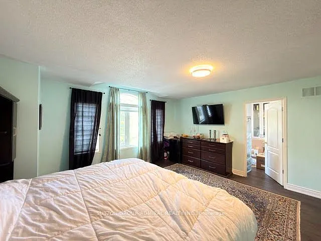 37 Royal Gala Cres #MAIN FLOOR — Photo 10
