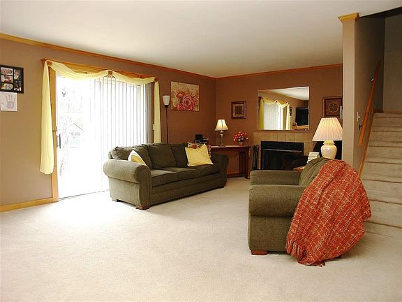 4th image of 44 Cooks Ct