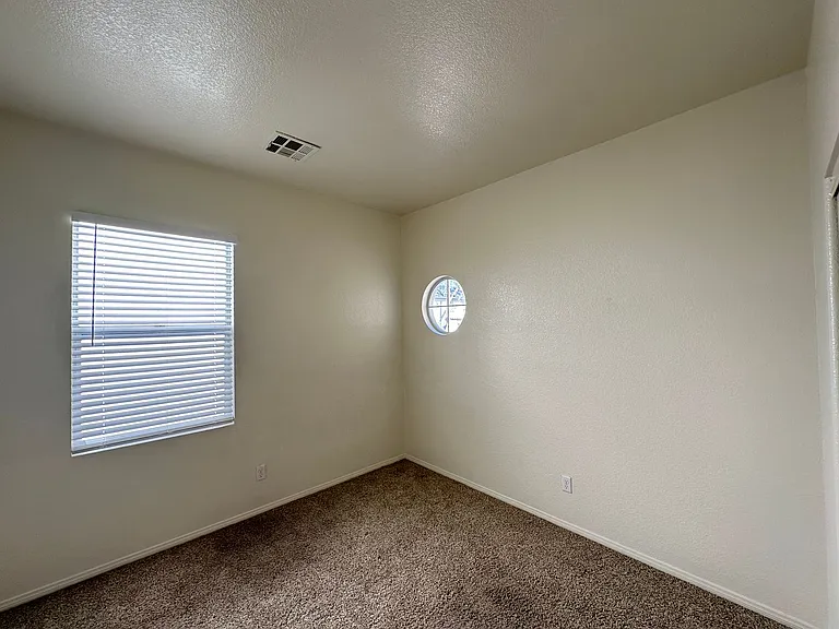 1109 Milpas Ln — Photo 12