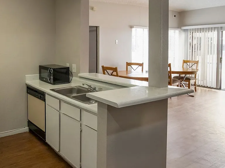 Pine Creek Apartments — Photo 64