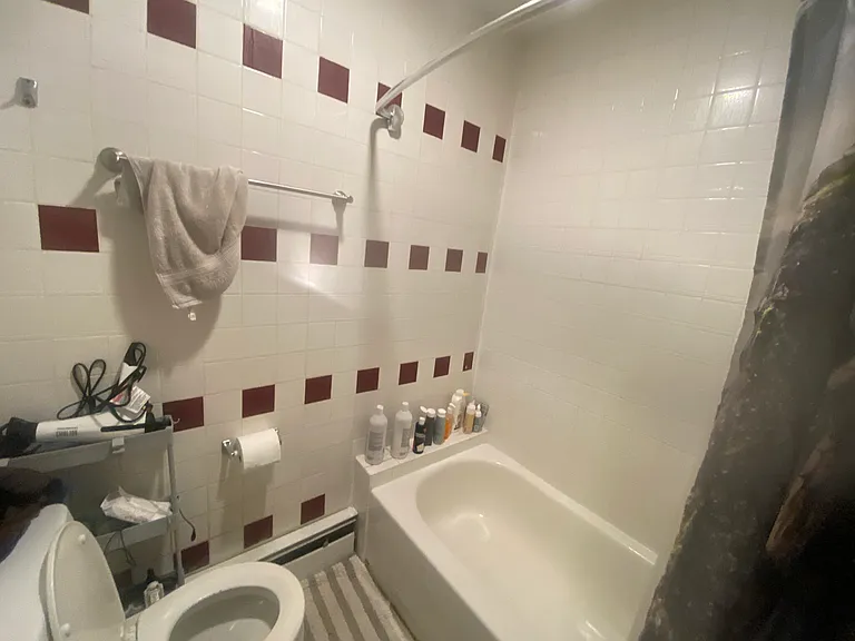 129 Cedar St #3 — Photo 9