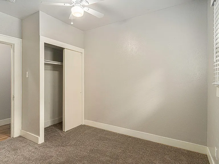 3233 Odessa Ave — Photo 15