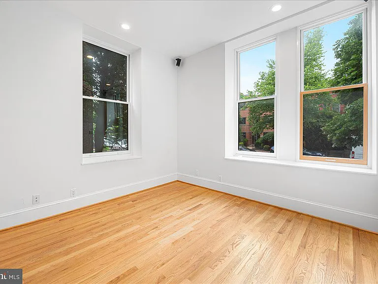 1830 17th St NW #103 — Photo 15