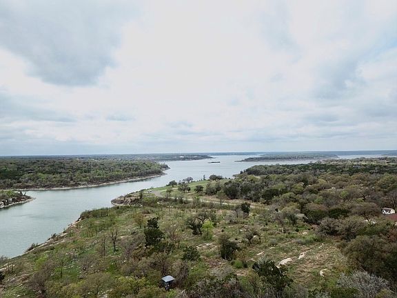 5th image of 55 Cliffside Cir