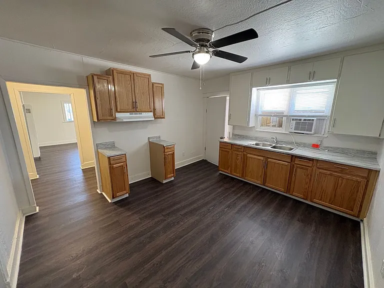 10596 Lewis Dr — Photo 10