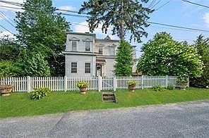 10 Hendricks St #1