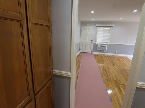 3rd image of 1122 N Formosa Ave APT 4