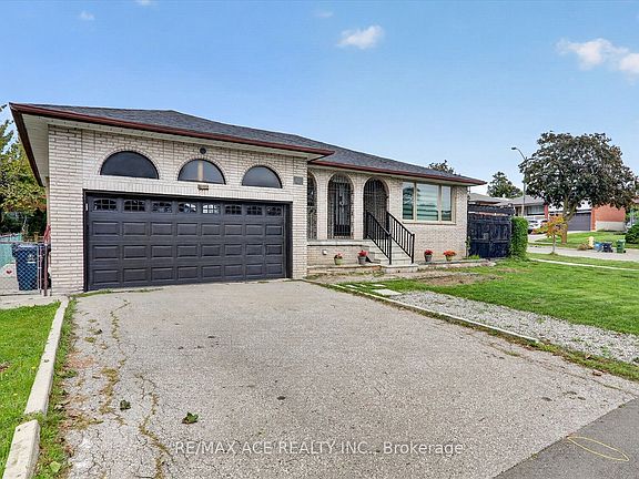 2nd image of 124 Honeywood Rd