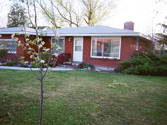 Exterior Front 02