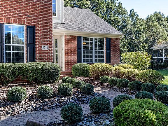 3rd image of 5719 Cali Glen Ln