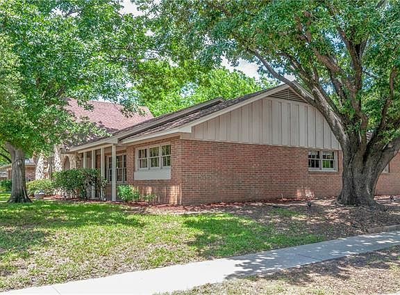 2nd image of 105 Tuscany Ct