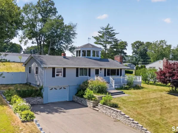 26 Crestwood Road, Milford, CT 06460