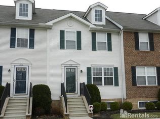 1118 Kinneton, Columbus, OH 43228